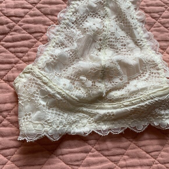 JOJOANS - Halter Lace Bralette - Wirefree Lace - Cream White - Large - Picture 2 of 10